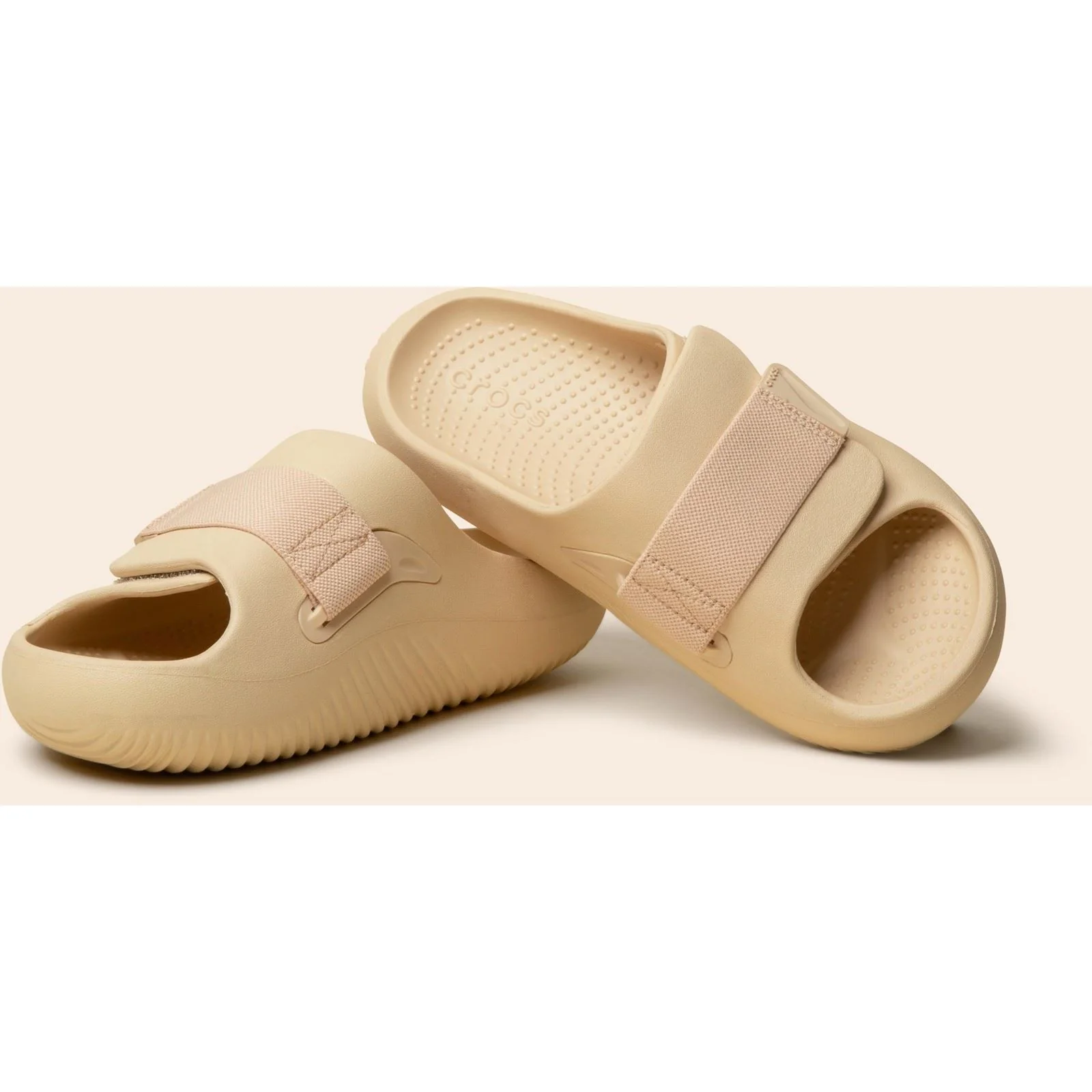 Women's Crocs 209413 Mellow Luxe Slippers - Image 10