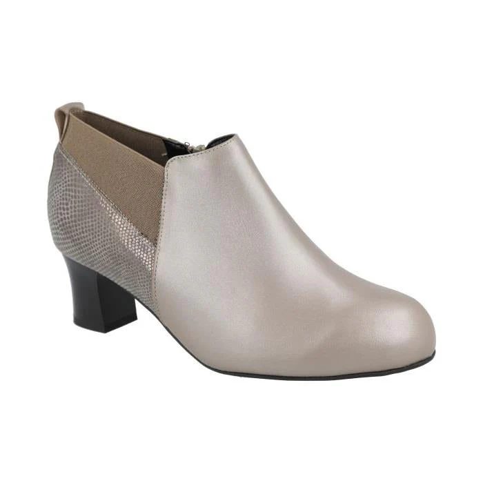 Women's Wide Fit DB Carrie Boots - Image 9