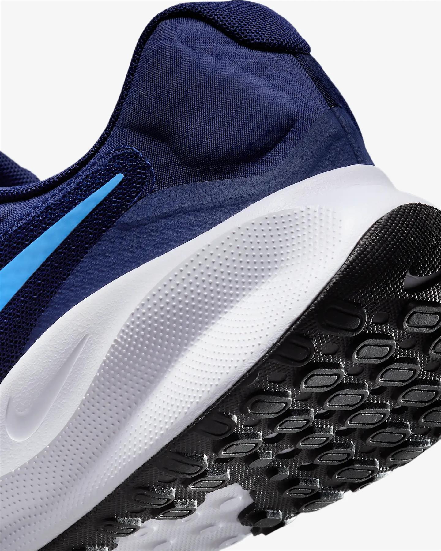 Women's Wide Fit Nike FB8501-400 Revolution 7 Running Trainers - Image 4