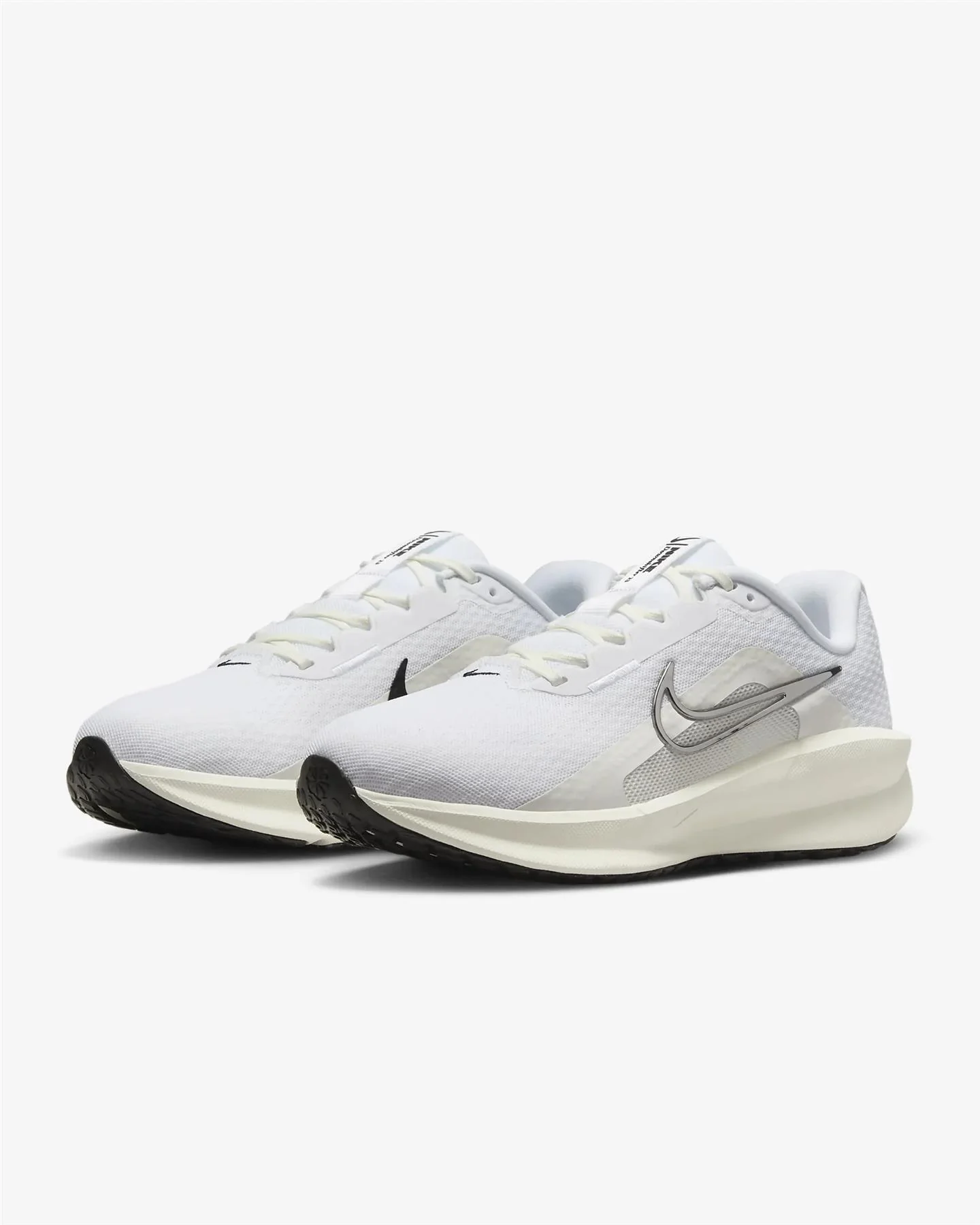 Women's Wide Fit Nike FZ3088-100 Downshifter 13 Trainers - Image 6